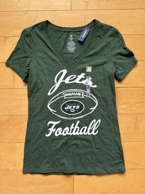 NWT - NY Jets Old Navy NFL team Apparel t-shirt size Med, football New York